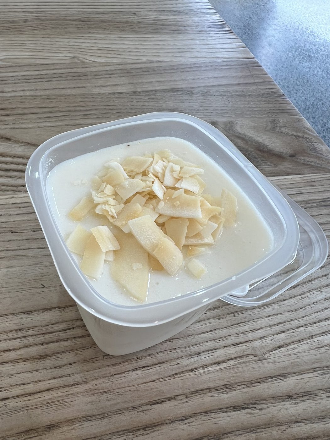 Small coconut milk dessert bowl